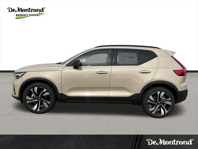 2026 Volvo XC40 Ultra, B5 AWD Gas (mild hybrid), Dark