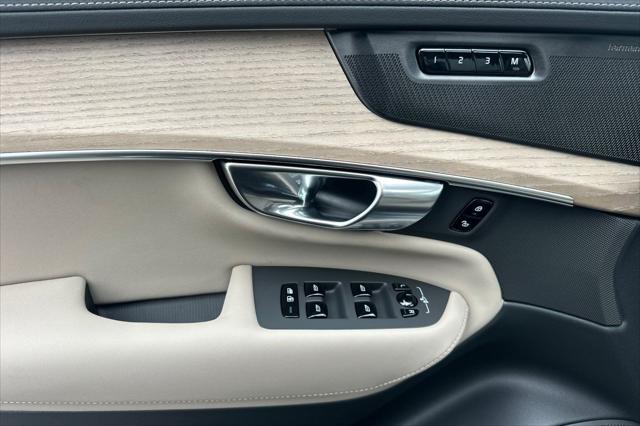 2026 Volvo XC90 Plug-In Hybrid Plus, T8 AWD, Electric/Gasoline, Bright, 7 Seats