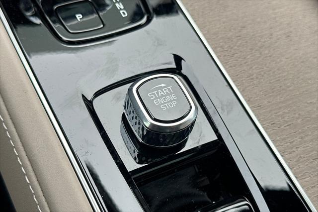 2026 Volvo XC90 Plug-In Hybrid Plus, T8 AWD, Electric/Gasoline, Bright, 7 Seats