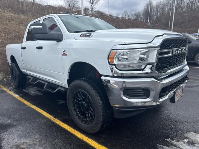 2024 RAM 2500 Tradesman Crew Cab 4x4 64 Box