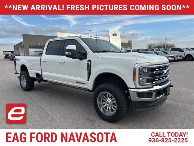 2023 Ford Super Duty F-350 SRW LARIAT
