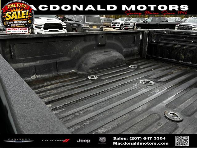 2023 Ram 3500 Big Horn Regular Cab 4x4 8' Box