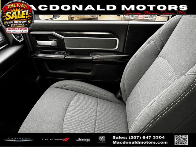 2023 Ram 3500 Big Horn Regular Cab 4x4 8' Box
