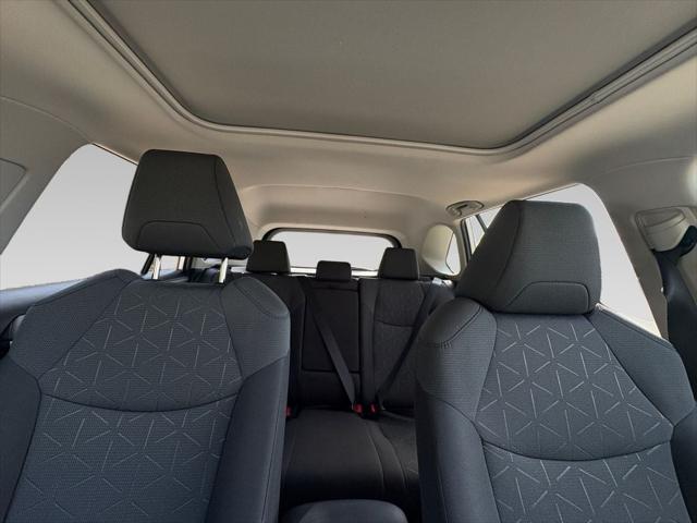 2022 Toyota RAV4 XLE 2022 Toyota RAV4 XLE