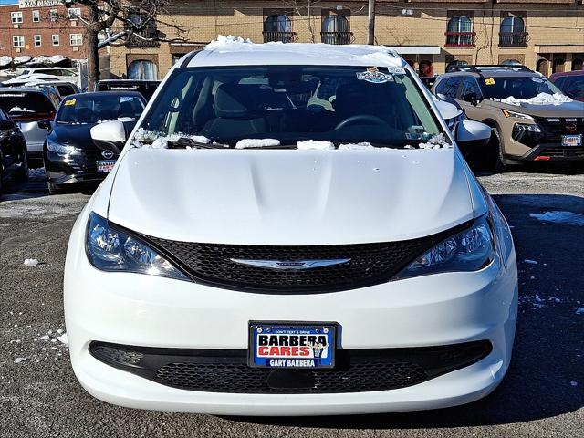 2023 Chrysler Voyager LX 2023 Chrysler Voyager LX