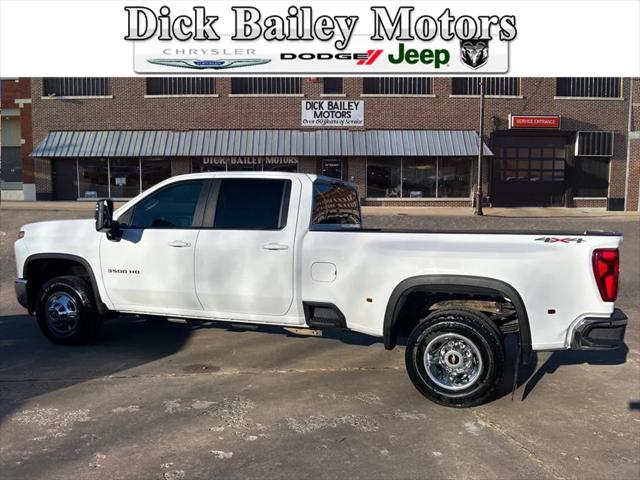 2023 Chevrolet Silverado 3500HD 4WD Crew Cab Long Bed LT