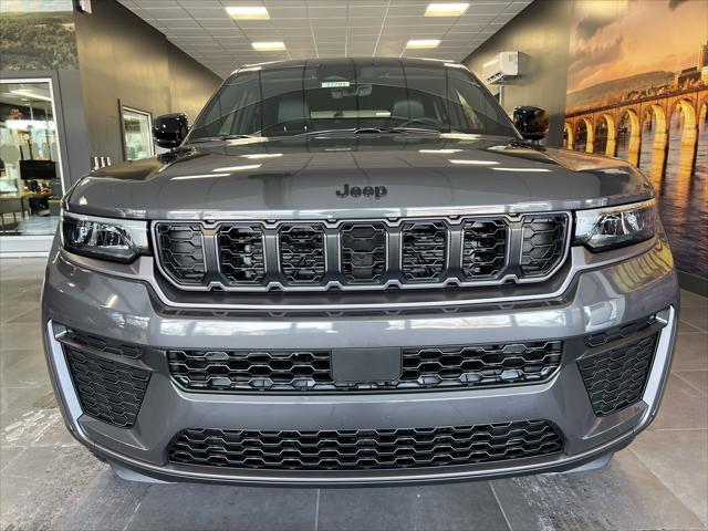 2026 Jeep Grand Cherokee GRAND CHEROKEE LAREDO ALTITUDE 4X4 2026 Jeep Grand Cherokee GRAND CHEROKEE LAREDO ALTITUDE 4X4