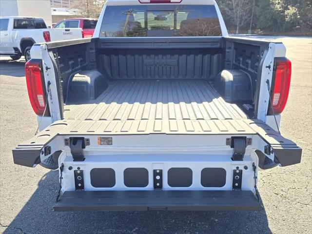 2026 GMC Sierra 1500 Crew Cab, Short Bed, SLT, 4WD