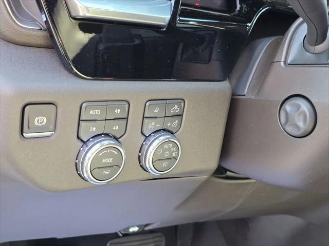 2026 GMC Sierra 1500 Crew Cab, Short Bed, SLT, 4WD