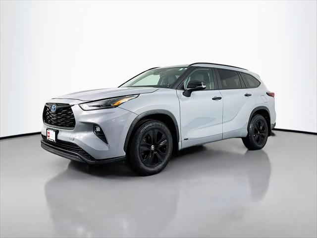 2024 Toyota Highlander Hybrid XLE Nightshade