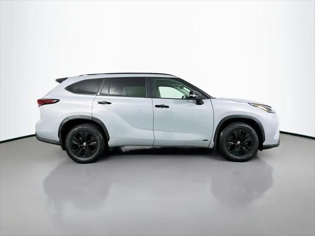 2024 Toyota Highlander Hybrid XLE Nightshade
