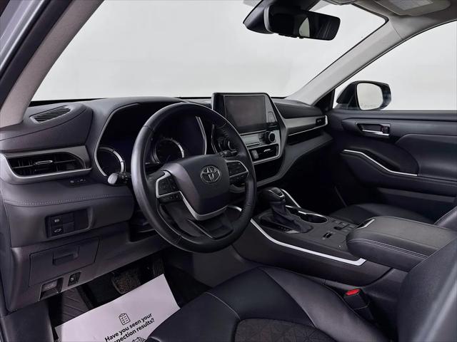 2024 Toyota Highlander Hybrid XLE Nightshade