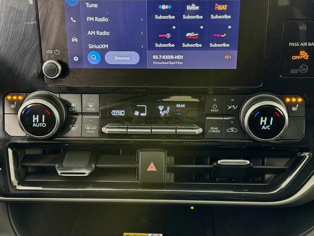 2024 Toyota Highlander Hybrid XLE Nightshade