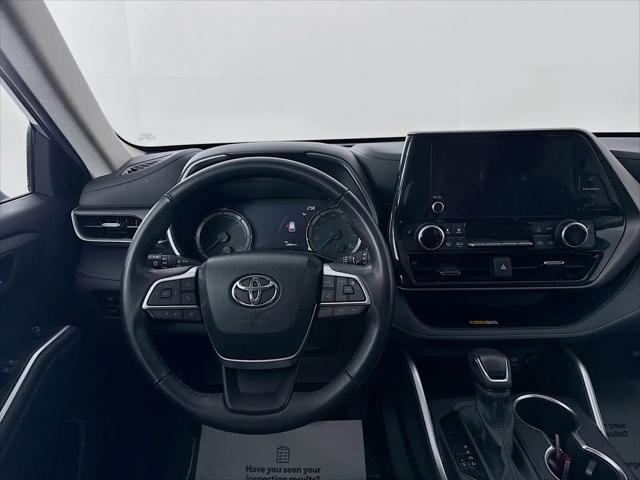 2024 Toyota Highlander Hybrid XLE Nightshade