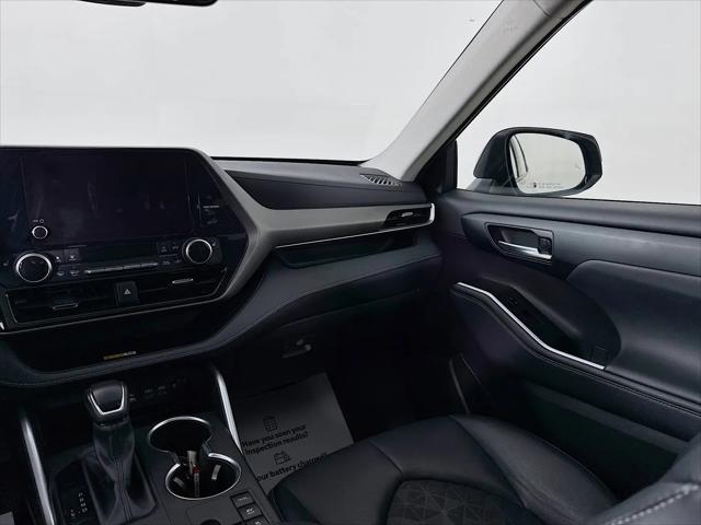 2024 Toyota Highlander Hybrid XLE Nightshade