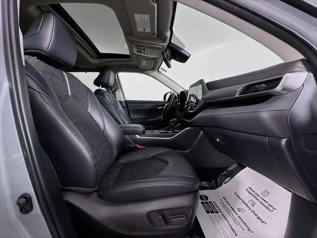 2024 Toyota Highlander Hybrid XLE Nightshade