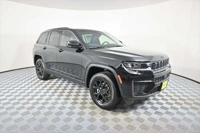 2026 Jeep Grand Cherokee Altitude 4x4