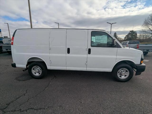2025 Chevrolet Express Cargo Van RWD 2500 Regular Wheelbase WT