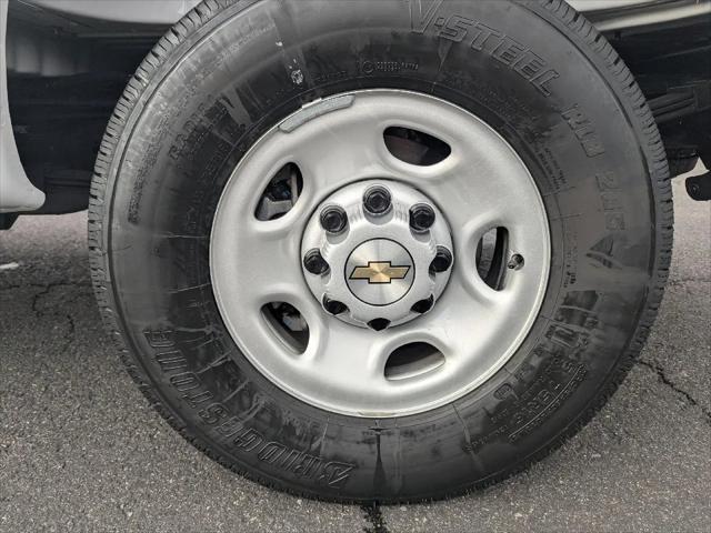 2025 Chevrolet Express Cargo Van RWD 2500 Regular Wheelbase WT
