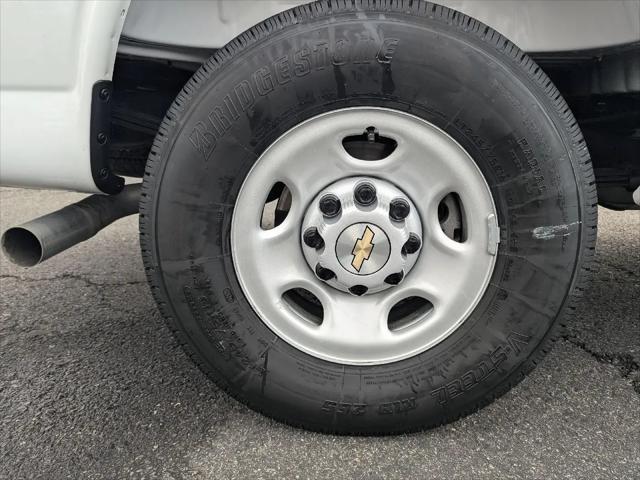 2025 Chevrolet Express Cargo Van RWD 2500 Regular Wheelbase WT