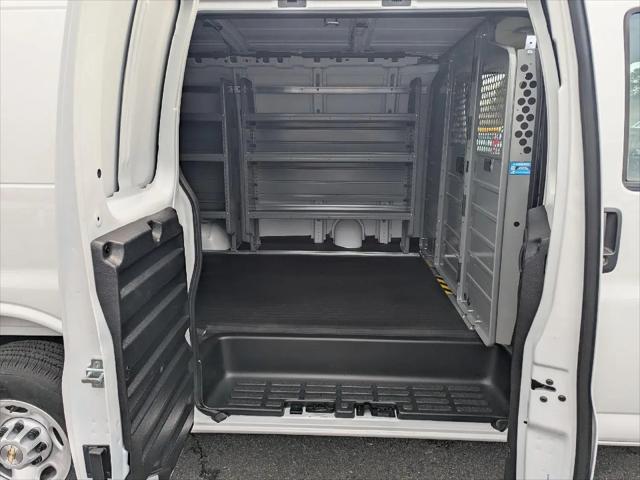 2025 Chevrolet Express Cargo Van RWD 2500 Regular Wheelbase WT