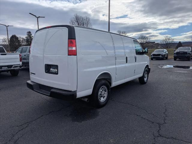 2025 Chevrolet Express Cargo Van RWD 2500 Regular Wheelbase WT