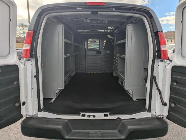 2025 Chevrolet Express Cargo Van RWD 2500 Regular Wheelbase WT