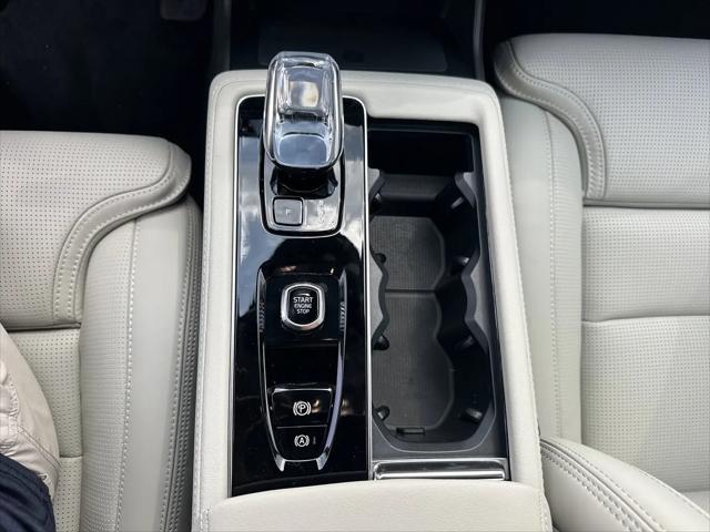 2026 Volvo XC90 Ultra, B6 AWD Gas (mild hybrid), Gasoline, Bright, 7 Seats
