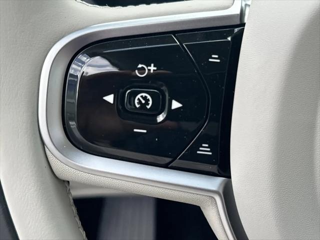 2026 Volvo XC90 Ultra, B6 AWD Gas (mild hybrid), Gasoline, Bright, 7 Seats