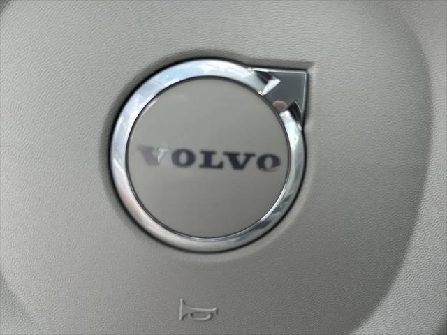 2026 Volvo XC90 Ultra, B6 AWD Gas (mild hybrid), Gasoline, Bright, 7 Seats