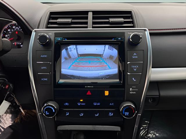 2016 Toyota Camry SE