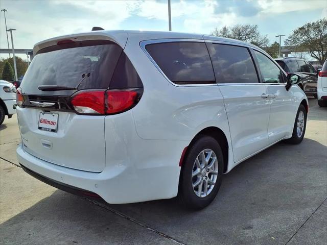 2026 Chrysler Voyager LX