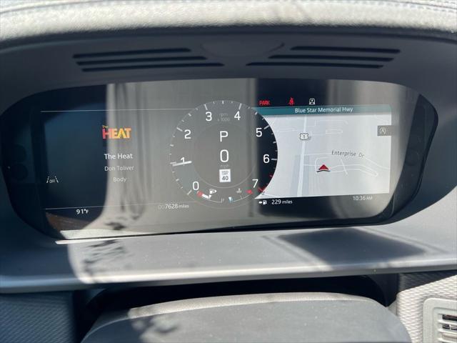 2026 Land Rover Discovery Tempest Edition