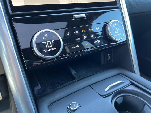2026 Land Rover Discovery Tempest Edition