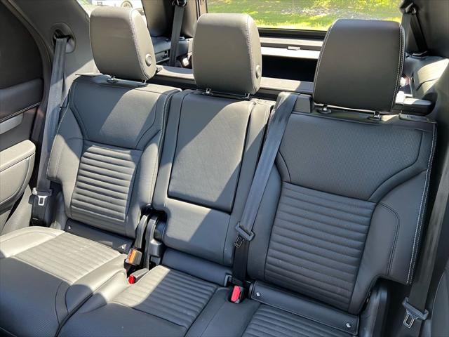 2026 Land Rover Discovery Tempest Edition