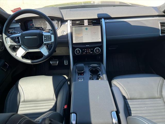 2026 Land Rover Discovery Tempest Edition