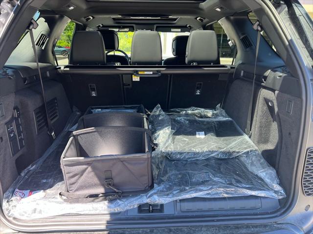 2026 Land Rover Discovery Tempest Edition