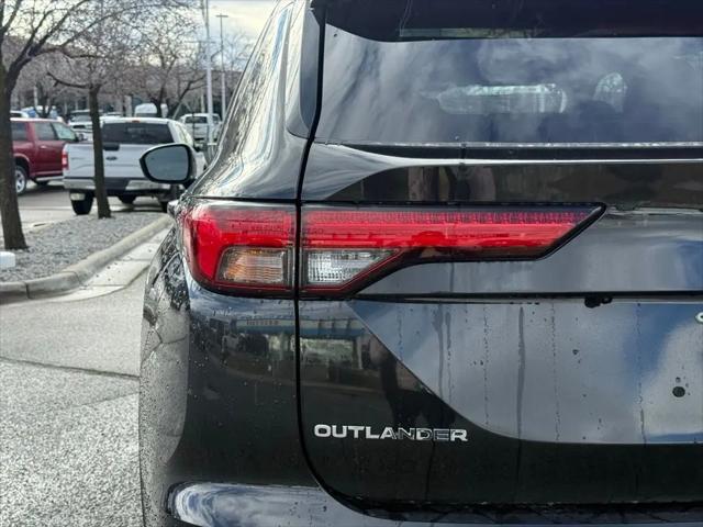 2025 Mitsubishi Outlander SE Ralliart
