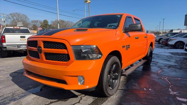 2019 Ram 1500 Classic Express Crew Cab 4x2 5'7" Box