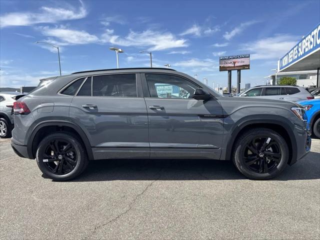 2026 Volkswagen Atlas Cross Sport SEL R-Line Black