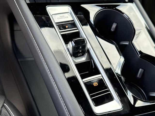 2026 Volkswagen Atlas Cross Sport SEL R-Line Black