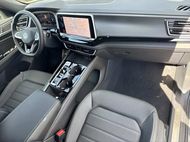 2026 Volkswagen Atlas Cross Sport SEL R-Line Black