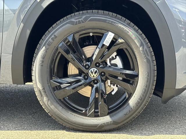 2026 Volkswagen Atlas Cross Sport SEL R-Line Black