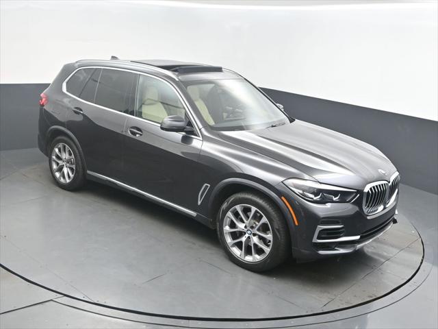2022 BMW X5 40i's photo