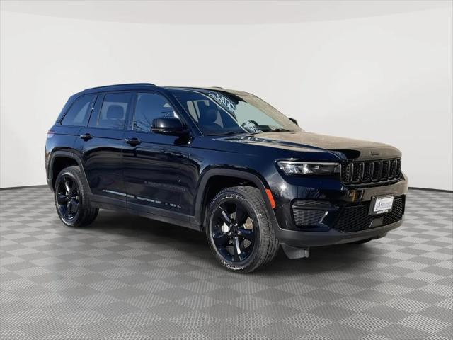 2022 Jeep Grand Cherokee Altitude 4x4