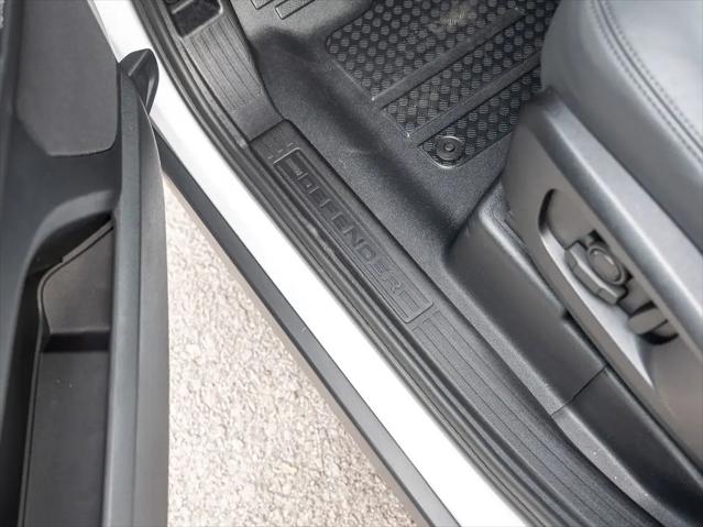 2026 Land Rover Defender P400 X-Dynamic SE