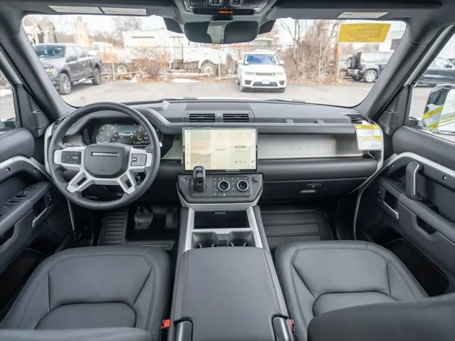 2026 Land Rover Defender P400 X-Dynamic SE