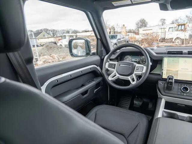 2026 Land Rover Defender P400 X-Dynamic SE