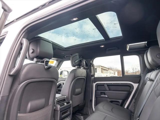 2026 Land Rover Defender P400 X-Dynamic SE