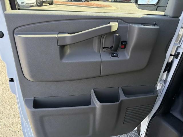 2025 GMC Savana Cargo RWD 2500 Regular Wheelbase Work Van